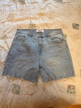 Ardene Women's Light Blue Denim Cutoff Shorts
